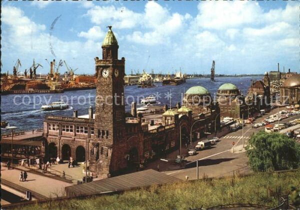 Hamburg St. Pauli Landungsbrücken