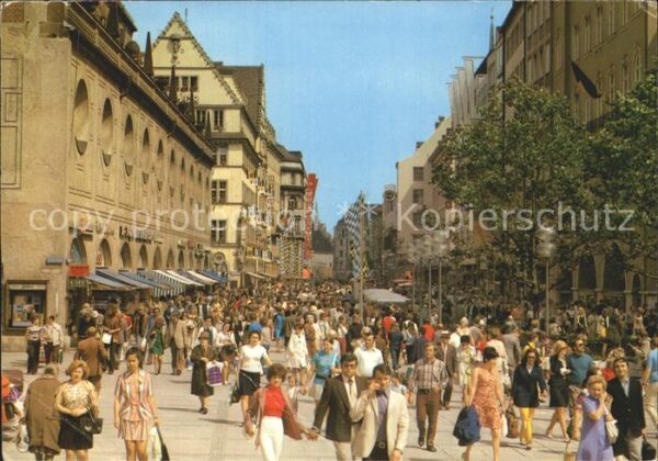 Muenchen Fussgängerzone Neuhauserstrasse