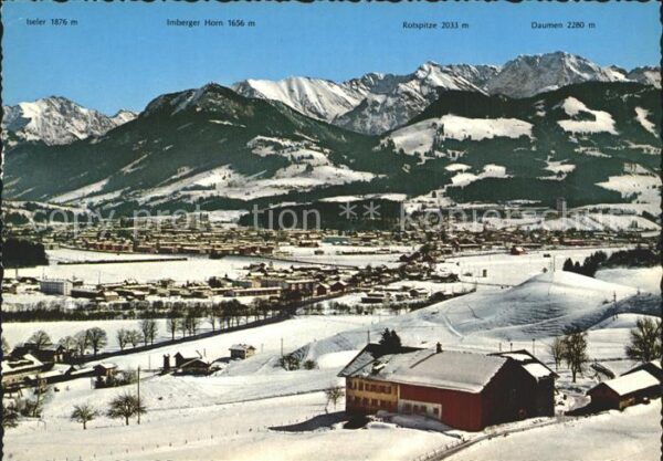 Sonthofen Oberallgaeu Gesamtansicht mit Rotspitze und Daumen