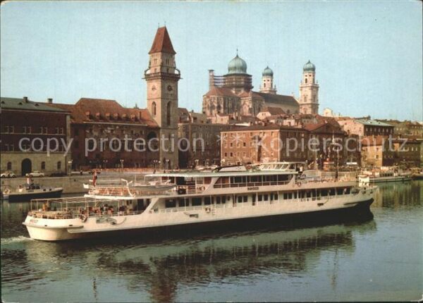 Motorschiffe MFGS Rakoczi Passau Rathaus Dom