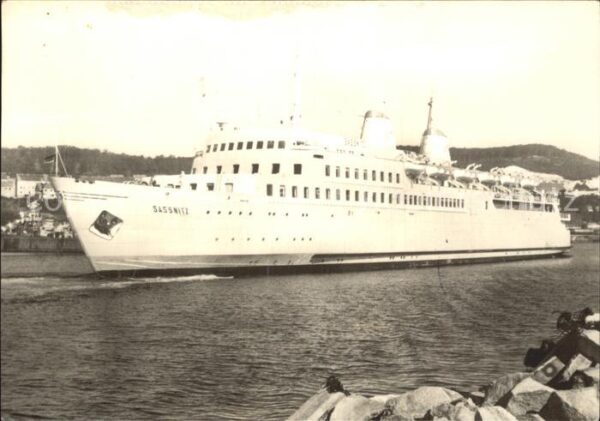 Faehre Ferry Bac Traghetto-- Sassnitz