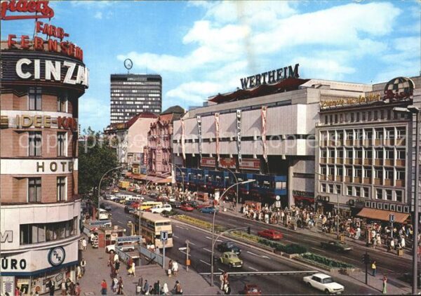 Berlin Kurfürstendamm mit Blick zum Europa Cen