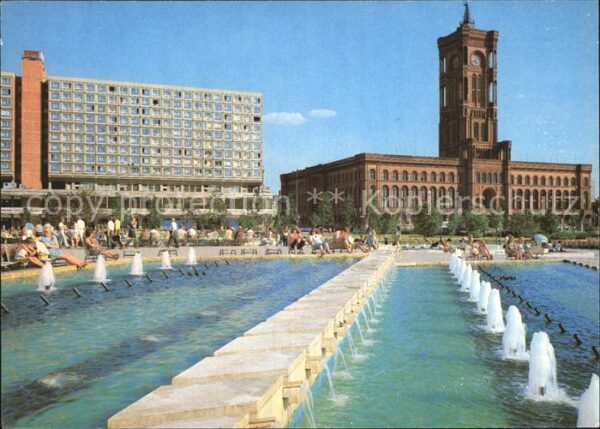 Berlin Rathaus Wasserspiele