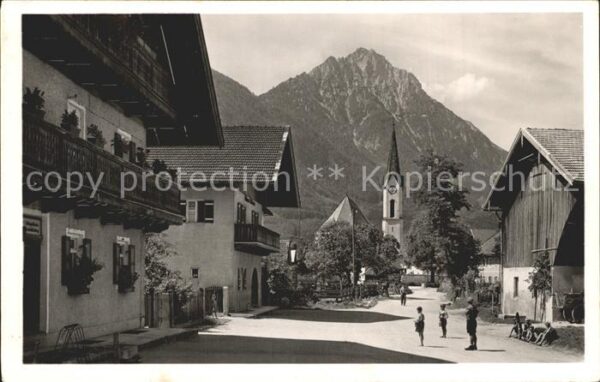 Piding Hauptstrasse Kirche Hochstaufen Chiemga