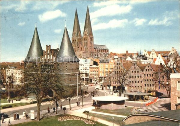 Luebeck Holstentor Sankt Marien