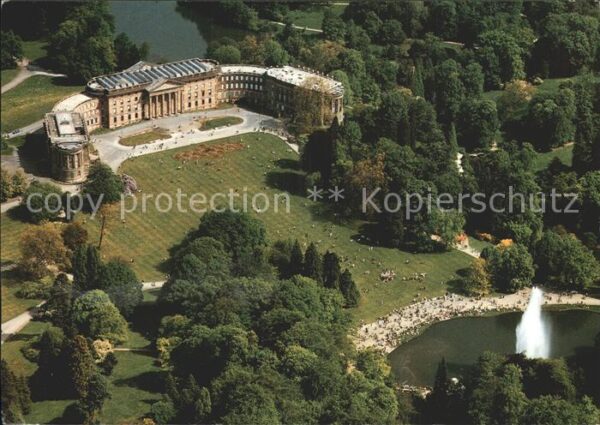 Kassel Schloss Wilhelmshöhe Teich Fontäne