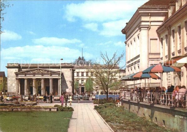 Berlin Mahnmal Operncafe