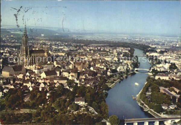 Ulm Donau Fliegeraufnahme mit Donau und Münster