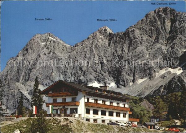 Ramsau Dachstein Steiermark Dachsteinsüdwände mit Berghotel Türlwan