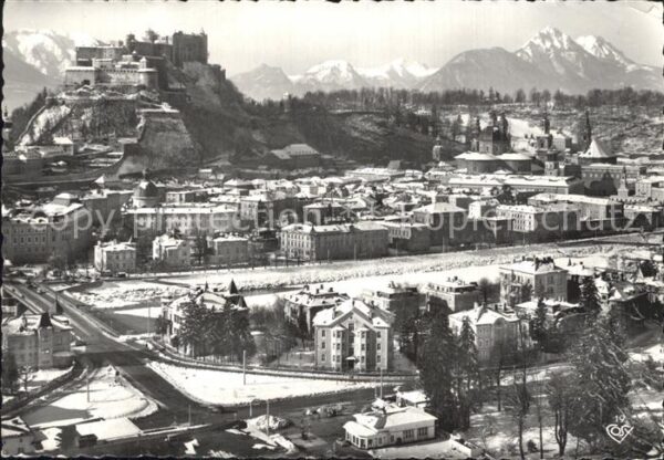 Salzburg Oesterreich Burg Winter