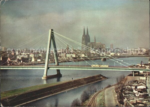 Koeln Rhein Severinsbrücke Dom