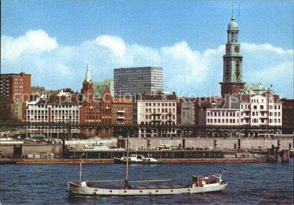 Hamburg St Pauli Landungsbrücken Kirche