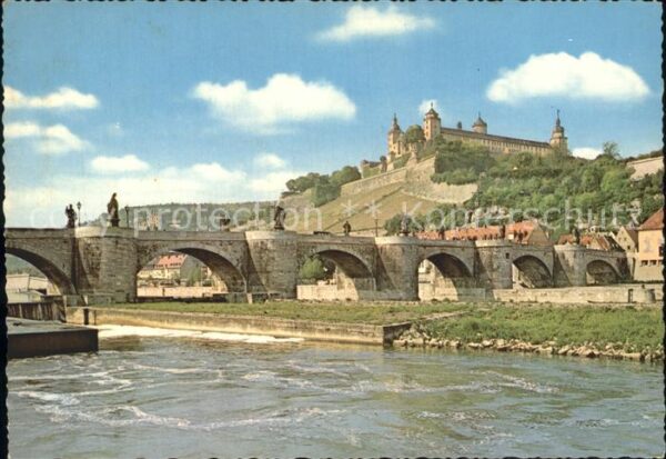 Wuerzburg Alte Mainbrücke Festung Marienberg