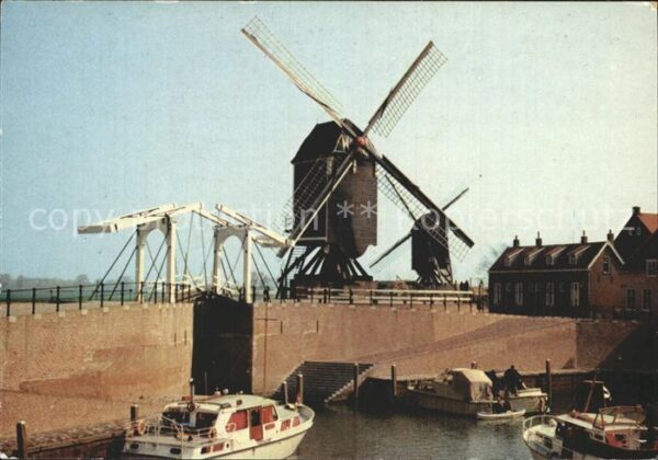 Heusden Limburg Schleuse mit Windmühle