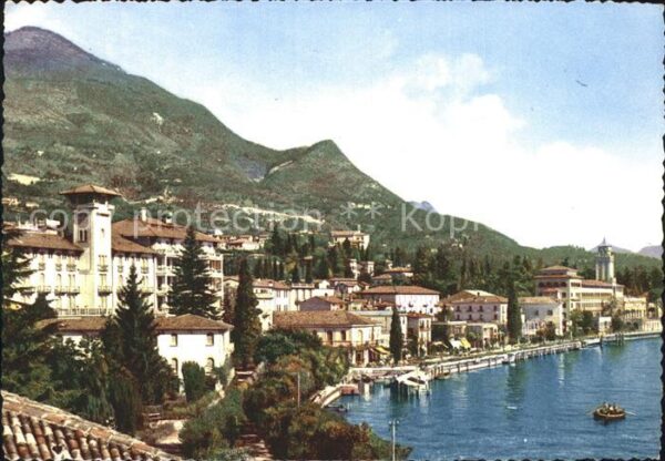 Gardone Garda Panorama See Ortsansicht