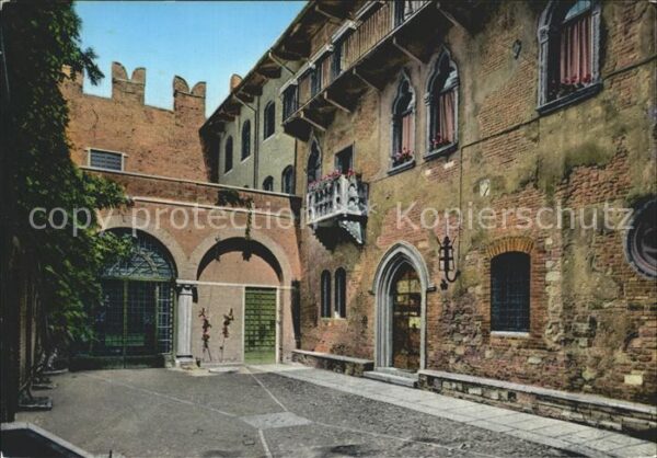Verona Veneto Cortile della casa di Giulietta il balc