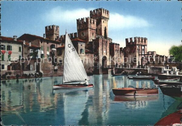 Lago di Garda Sirmione Castello Scaligero