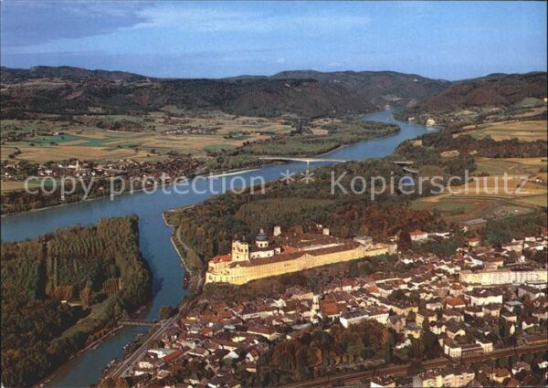 Wachau Oesterreich Stift Melk Schloss Kloster Schönbühel L