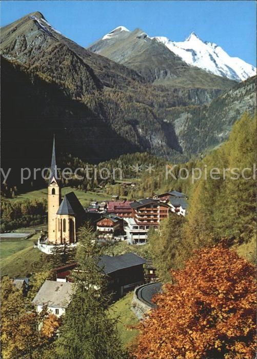 Heiligenblut Kaernten Ortsansicht mit Kirche Herbststimmung G