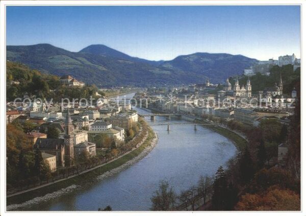 Salzburg Oesterreich Blick vom Mönchsberg bei Mülln Altstadt