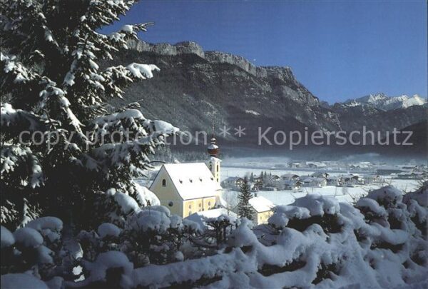 Waldring Tirol Winterpanorama Alpen