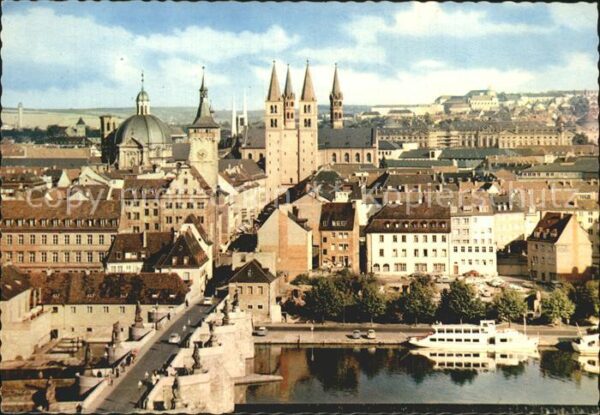 Wuerzburg Blick von der Festung Marienberg Neumün