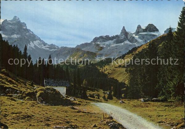 Gauertal mit Sulzfluh 3 Türme Gebirgspanorama Rä