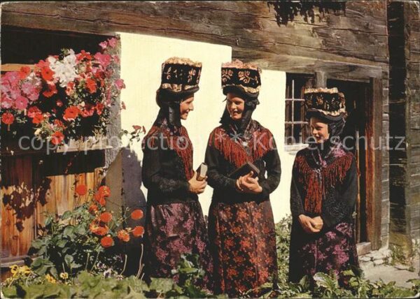 Trachten Schweiz Trachtenfrauen Saas-Tal