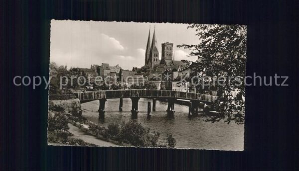 Luebeck Malerwinkel an der Trave Brücke Kirche
