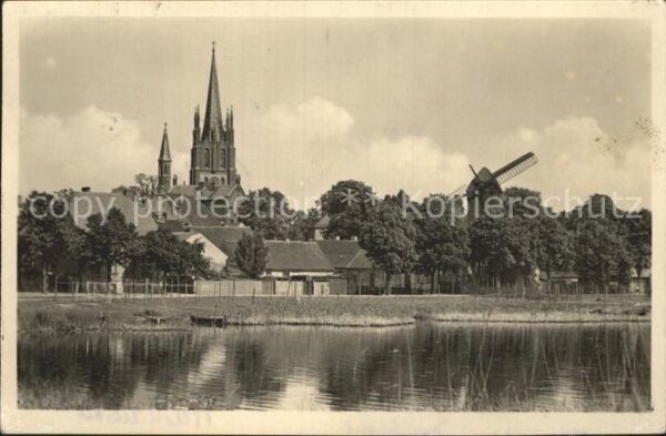 Werder Havel mit Windmühle und Kirche