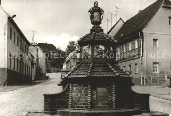 Kohren-Sahlis Töpferbrunnen Marktplatz