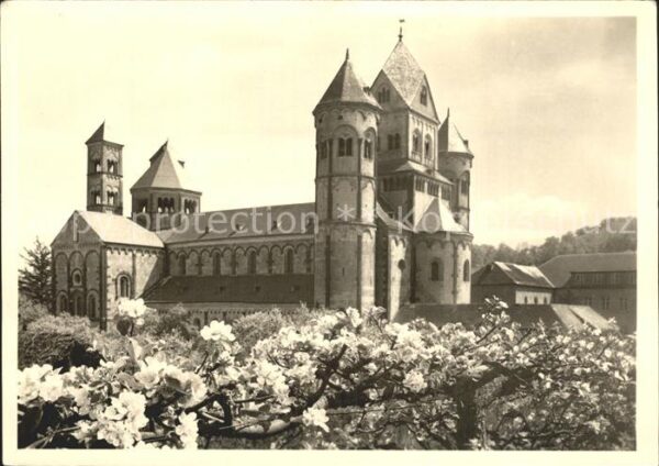 Maria Laach Glees Abteikirche im Frühling