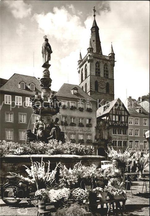Trier Petrusbrunnen mit St. Gangolph