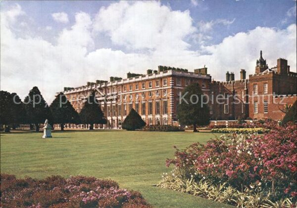Middlesex Hamtpton Court Palace