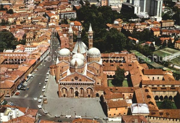 Padova Fliegeraufnahme Basillico del Santo