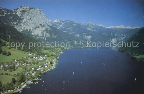Grundlsee Steiermark Fliegeraufnahme mit Backenstein