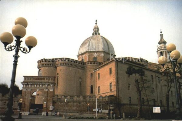 Loreto Ancona Le absidi della basilica da Porta Marin