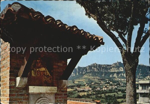 San Marino Repubblica Monte Titano e Fontana con l'effigie de