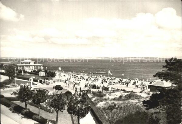 Binz Ostseebad Ruegen Strand und Promenade