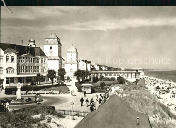 Binz Ruegen Kurhaus und Strand