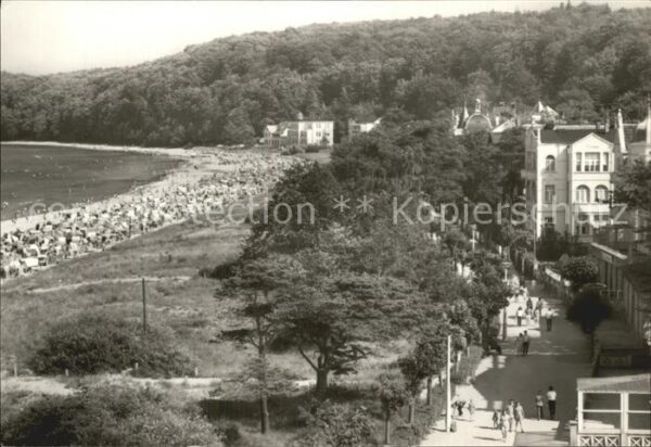 Binz Ruegen Strand mit Promenade