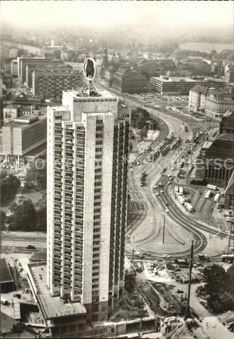 Leipzig City Hochhaus mit Augustusplatz