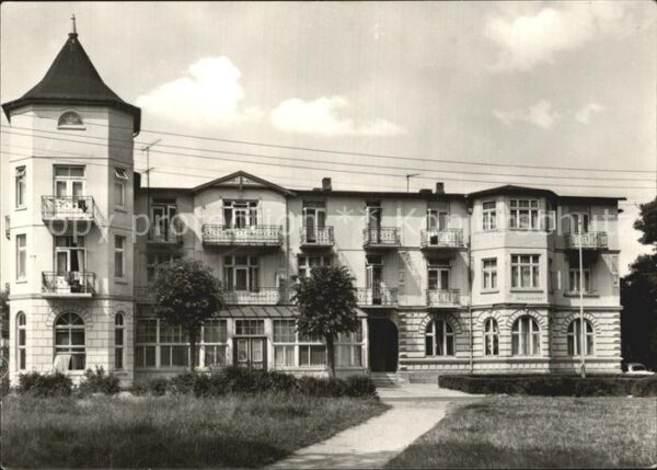 Kuehlungsborn Ostseebad FDGB Erholungsheim Waldkrone