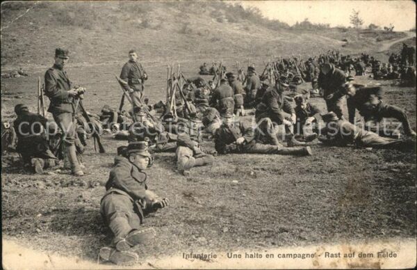 Militaria Infanterie Rast auf dem Felde