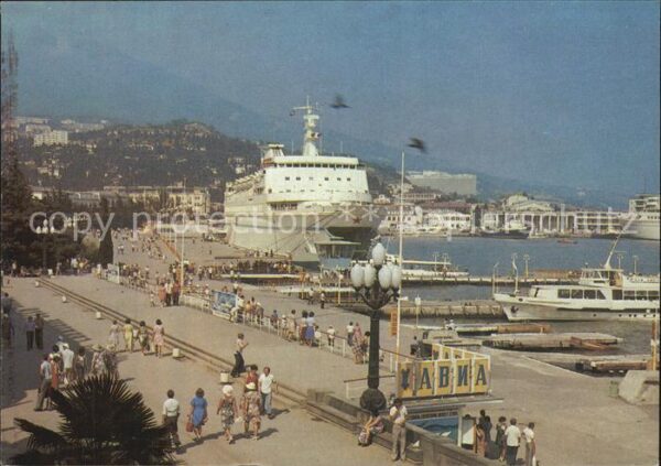 Jalta Yalta Krim Crimea Promenade Schiffe Anlegestelle