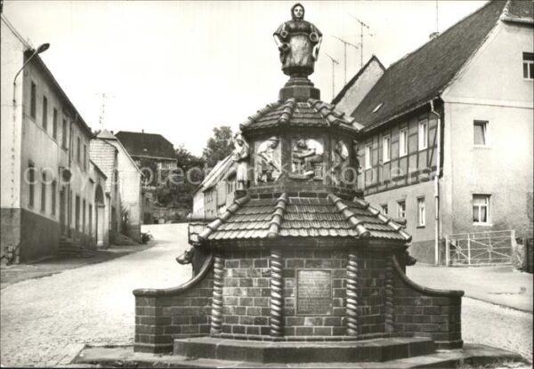 Kohren-Sahlis Töpferbrunnen Marktplatz