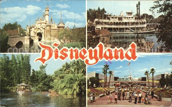 Disney World Castel Mark Twain Steamboat