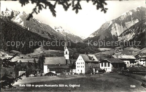 Kals Grossglockner Ortsansicht mit Kirche gegen Muntanitz