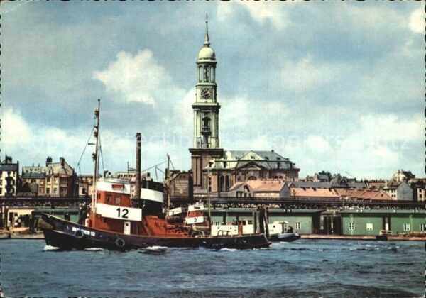 Hamburg Hafen Michaeliskirche Fischkutter