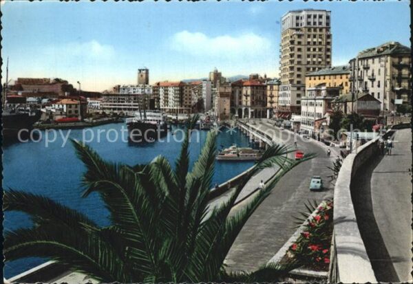 Savona Liguria Auriella Strasse und Hochhäuser